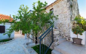 Lovely Home In Slivnica With Wifi