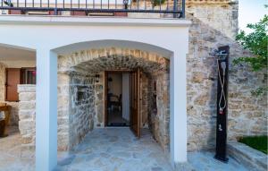 Lovely Home In Slivnica With Wifi