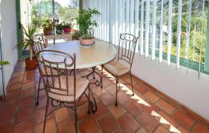 Maisons de vacances Nice Home In La Bastide-Des-Jourdans : photos des chambres