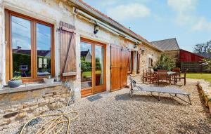 3 Bedroom Nice Home In Lainsecq