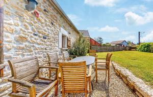 3 Bedroom Nice Home In Lainsecq