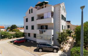 Gorgeous Apartment In Supetar With Wifi