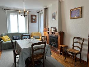 762 - Maison bretonne à moins de 2 kms des Plages.