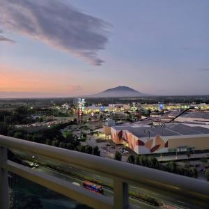 Zia and Zach Hideaway - Azure North Pampanga