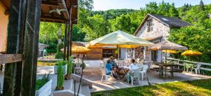 Campings DOMAINE SAINT JEAN DU BRUEL : photos des chambres