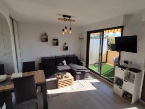 Superbe T2 - 200m de la mer - Piscine - Parking