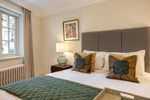 Luxury House in Belgravia with Private Garage - Fit for Royalty - Sleeps up to 7