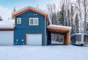 Minutes to Ft Wainwright