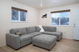 Minutes to Ft Wainwright