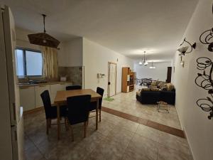 Three bedroom apartment in Qawra