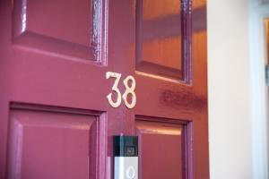 Clifford House - 4 Bed Home Within The City Walls