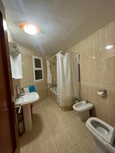 Estudio Santa Ana, con PISCINA 4min playa y aire acondicionado