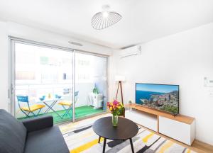 Appartements BOUIN - Frontiere Monaco - Luxueux 2 pieces refait a neuf : photos des chambres