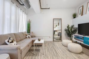 Heart of Traverse City AC Beach ADA Compliant Downtown