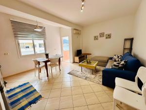 Seafront Maria’s Apartment