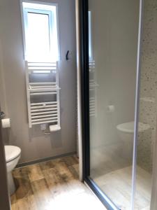 Complexes hoteliers Camping La Pinede : photos des chambres