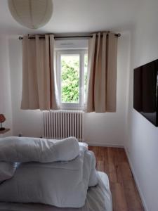 Spacious and cosy 80 m house located in Séné