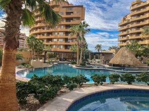 Bella Sirena D501 Lux Private Beach Resort Condo