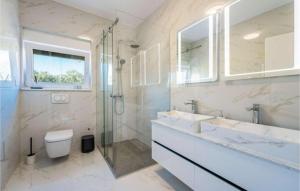 Luxurious beachfront Villa with sea view - by TA Leut Agency