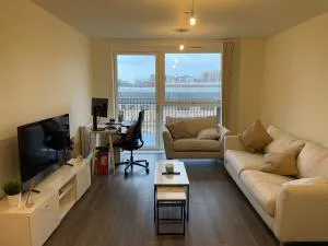 Flat in Hayes - Гейс