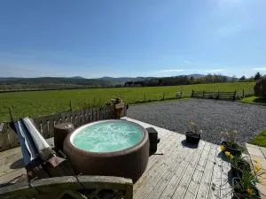 Drumhead Cottage Finzean, Banchory Aberdeenshire Self Catering with Hot Tub - Абойн