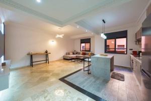 Central Living: Urban Apartment