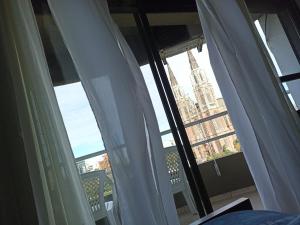 Departamento Plaza Moreno con balcón