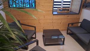 Maison centre de Saugues avec terrasse et terrain