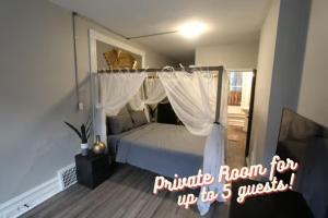 ☆☆ Modern Coed Dorm in Reading ☆☆