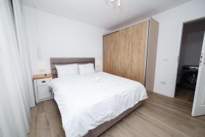 Modern Central Apartment - Subway