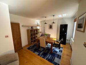 Colindale Lush Stay 30 mins central London