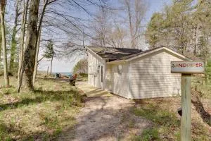 Beachfront Lake Michigan Cottage Fire Pit and Deck - Rothbury