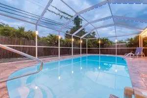 PRIVATE HEATED SALTWATER POOL AND HOT TUB 3 BEDROOM HOME in PARADISE - Belleair Bluffs