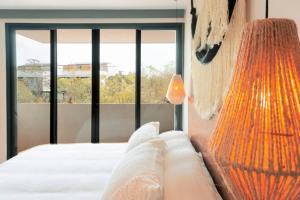 Amazing and central new condo 2 bedroom La Veleta