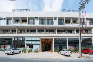 Amazing and central new condo 2 bedroom La Veleta