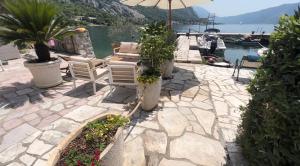 Apartment Lukiduki at the beach - Kotor
