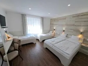 Mamácska Apartmanok - Szomolya