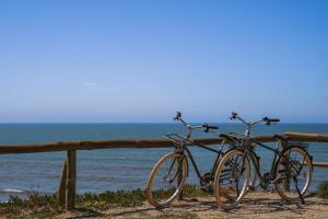 Surf GuestHouse - 7min walk to the beach