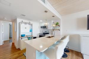 Gulf Shores Surf & Racquet Club #506A