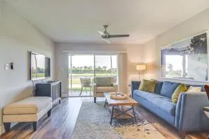 Modern Isla Del Sol Condo Walk to St Pete Beach! - Point Brittany