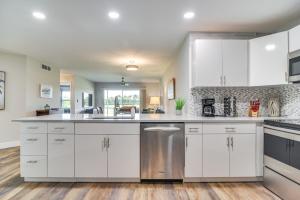 Modern Isla Del Sol Condo Walk to St Pete Beach!