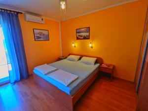 Beach apartment studio Roza Biograd