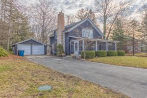 Stunning Views of Lake Michigan - Beautiful Home