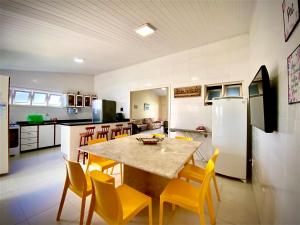 242 Casa da Praia em Condomínio Frente Mar