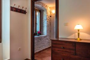 Gorgeous Studio Tiramola 