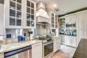 Steps from Gulf: Freeport Home w Water Views