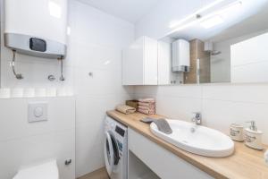 Luxury Apartments Sunny Side