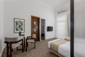 Livingville The Two-Fifty