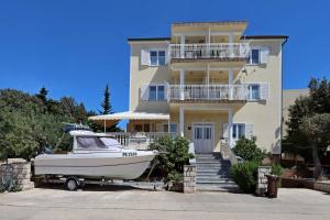 Apartments with a parking space Mandre, Pag - 6582 