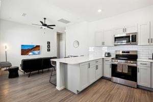 Luminous Sunrise Home in Casa Grande with Pool,BBQ